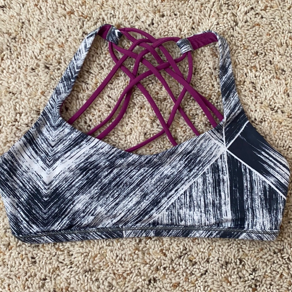 Lululemon Free to be Wild bra